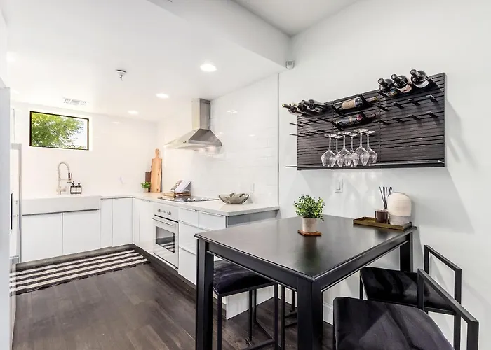 Live Above Shops And Restaurants In Oldtown Scottsdale