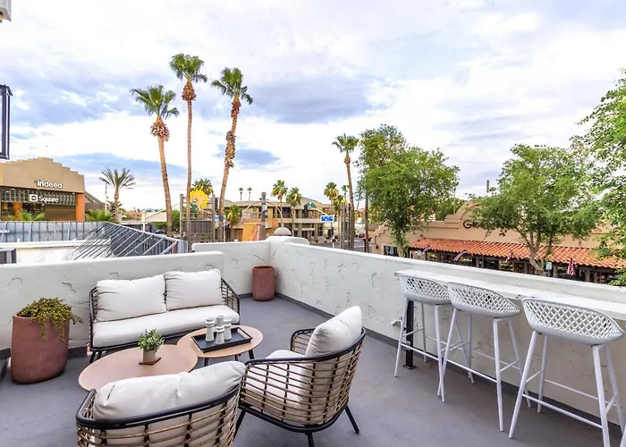 Live Above Shops And Restaurants In Oldtown